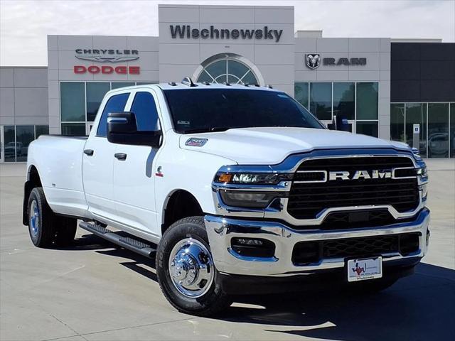 2026 RAM Ram 3500 RAM 3500 TRADESMAN CREW CAB 4X4 8 BOX
