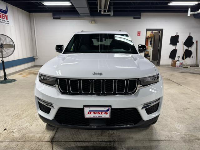 2024 Jeep Grand Cherokee Limited 4x4 2024 Jeep Grand Cherokee Limited 4x4