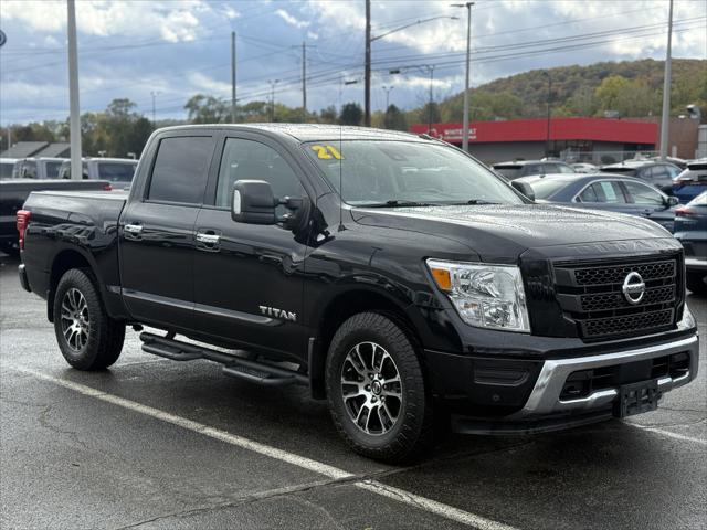 2021 Nissan TITAN Crew Cab SV 4x4 2021 Nissan TITAN Crew Cab SV 4x4