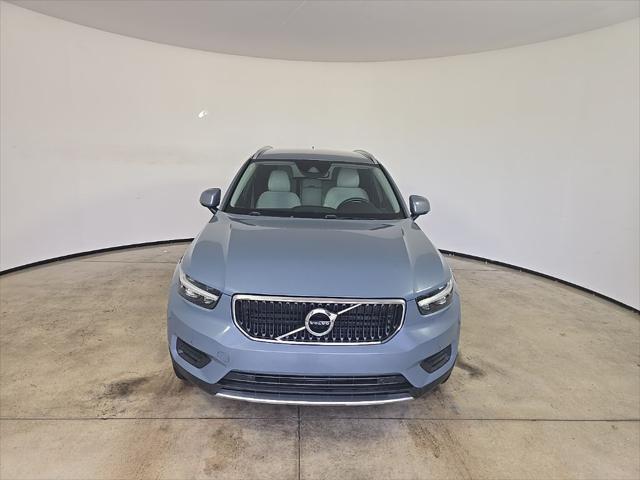 2020 Volvo XC40 T4 Momentum