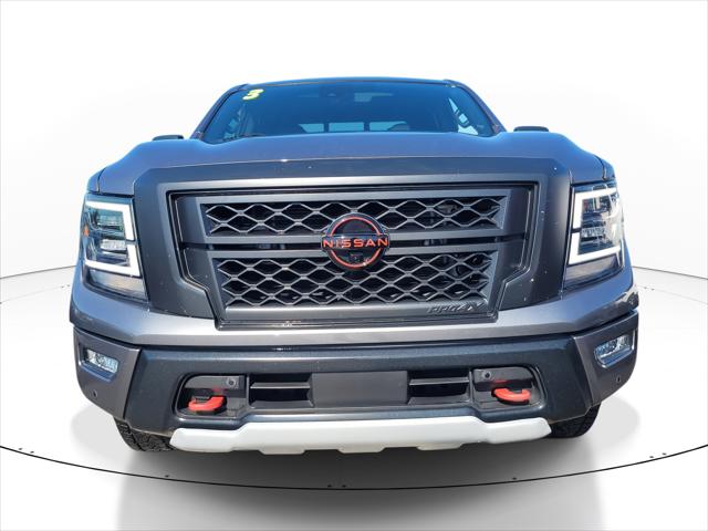 2023 Nissan TITAN Crew Cab PRO-4X 4x4 2023 Nissan TITAN Crew Cab PRO-4X 4x4