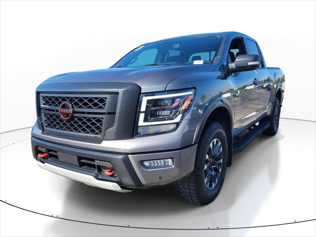2023 Nissan TITAN Crew Cab PRO-4X 4x4 2023 Nissan TITAN Crew Cab PRO-4X 4x4