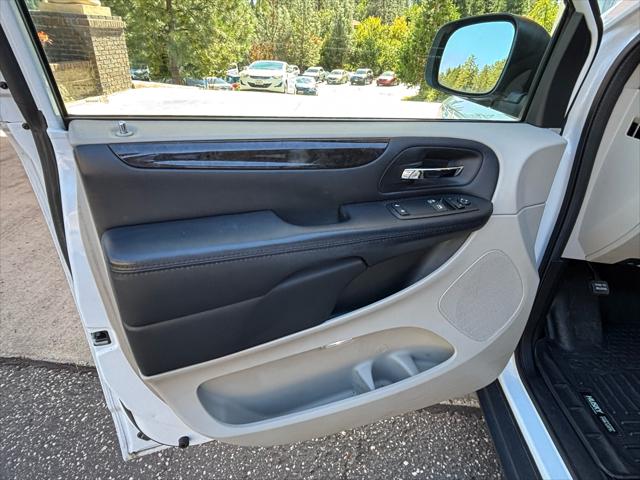 2016 Dodge Grand Caravan American Value Pkg