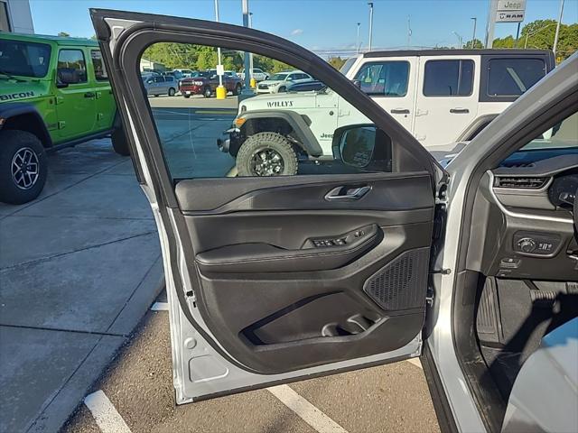 2025 Jeep Grand Cherokee L Altitude X 4x4