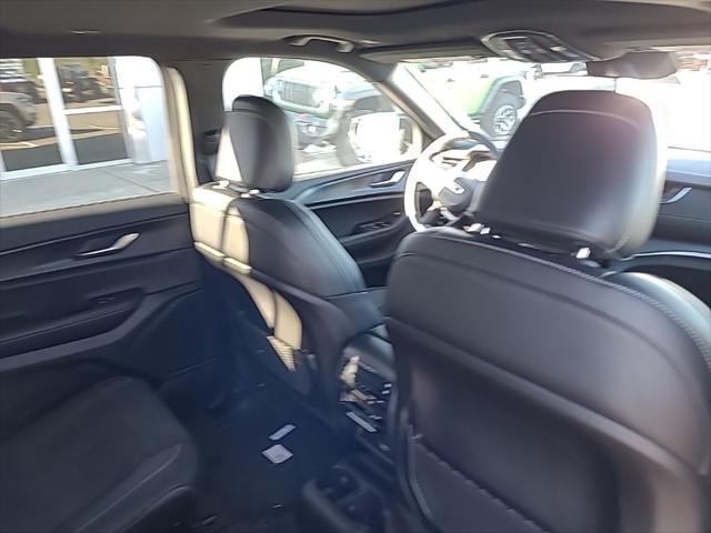 2025 Jeep Grand Cherokee L Altitude X 4x4