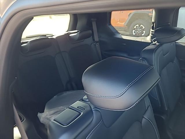 2025 Jeep Grand Cherokee L Altitude X 4x4