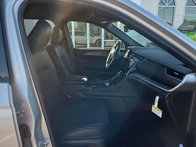 2025 Jeep Grand Cherokee L Altitude X 4x4