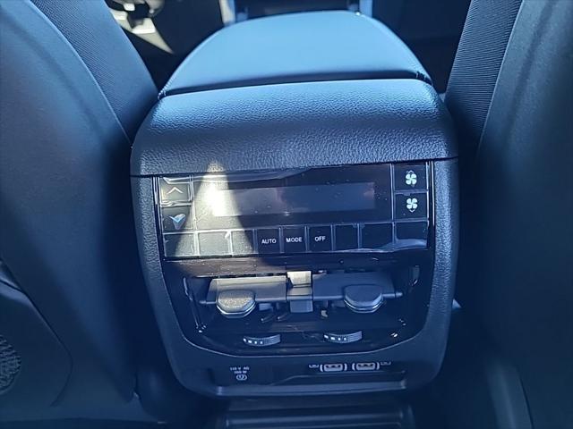 2025 Jeep Grand Cherokee L Altitude X 4x4