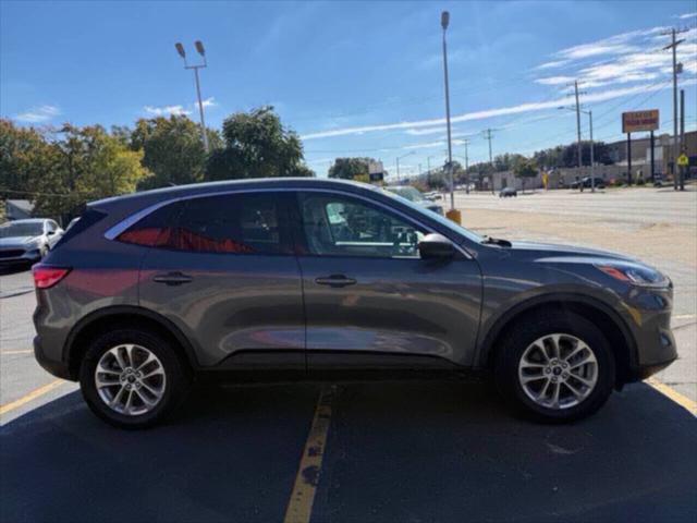 2022 Ford Escape SE Hybrid