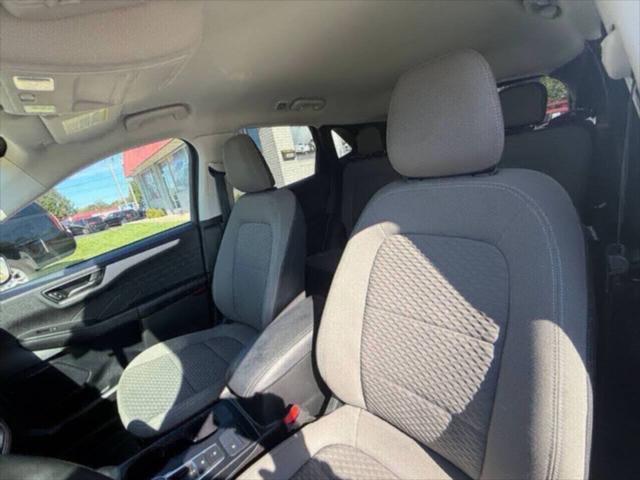 2022 Ford Escape SE Hybrid