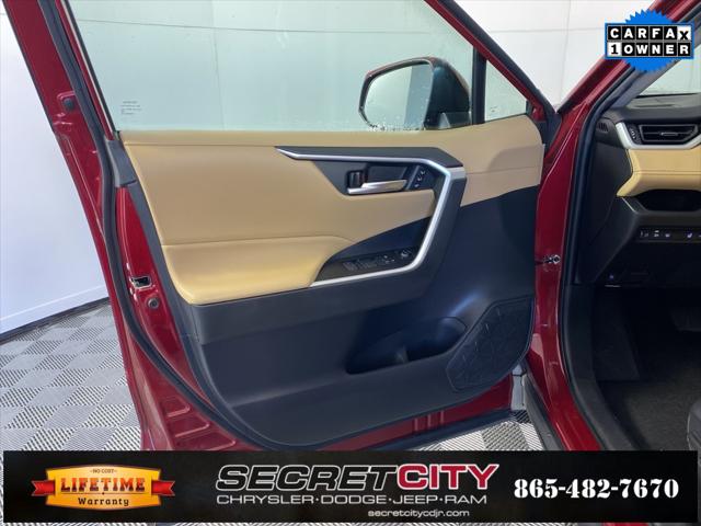 2022 Toyota RAV4 Hybrid XLE Premium