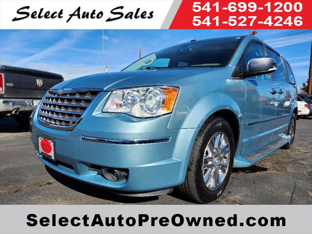 2009 Chrysler Town & Country Limited for sale in Redmond, OR