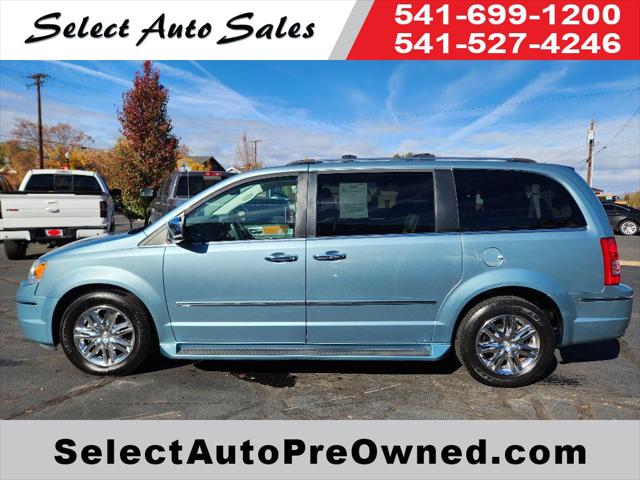2009 Chrysler Town & Country Limited