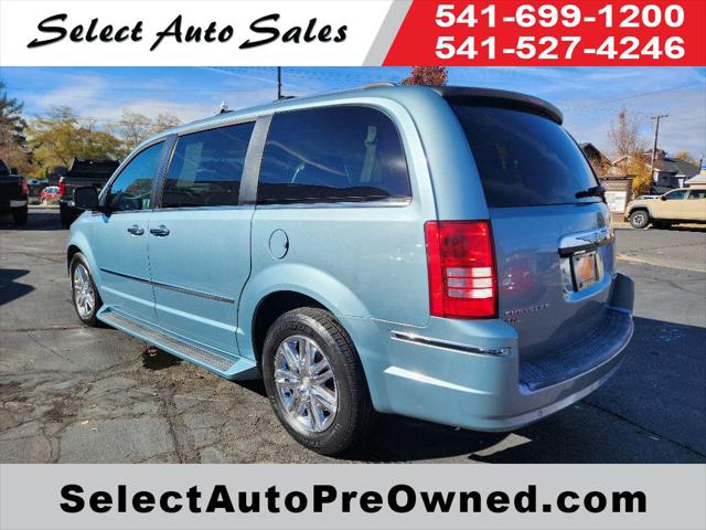 2009 Chrysler Town & Country Limited