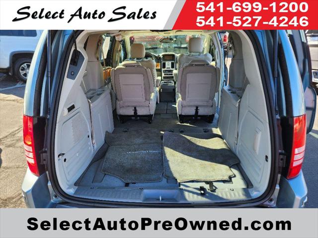 2009 Chrysler Town & Country Limited