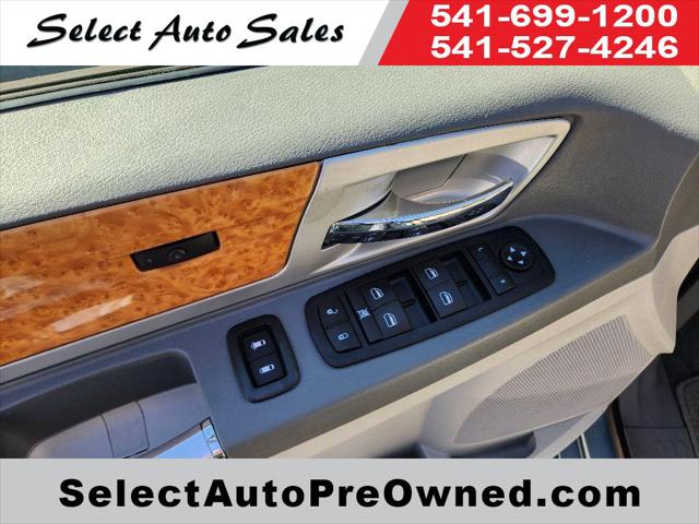 2009 Chrysler Town & Country Limited