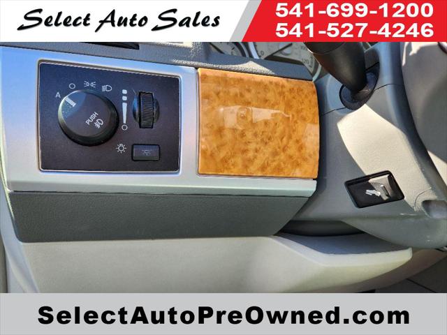 2009 Chrysler Town & Country Limited