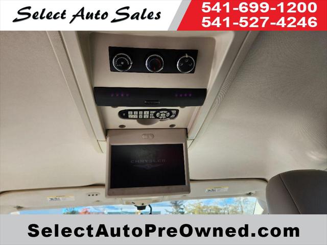 2009 Chrysler Town & Country Limited