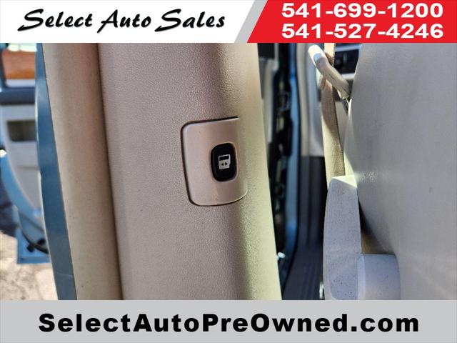 2009 Chrysler Town & Country Limited
