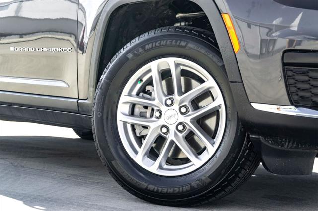 2025 Jeep Grand Cherokee L Laredo 4x2 2025 Jeep Grand Cherokee L Laredo 4x2