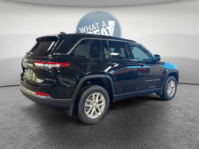 2025 Jeep Grand Cherokee GRAND CHEROKEE LAREDO X 4X4
