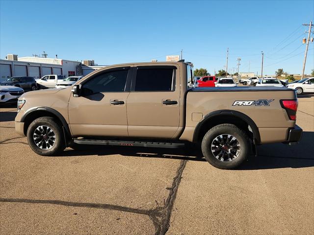 2023 Nissan TITAN Crew Cab PRO-4X 4x4 2023 Nissan TITAN Crew Cab PRO-4X 4x4
