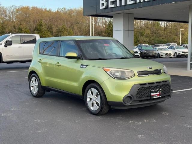 2015 Kia Soul Base FWD 2015 Kia Soul Base FWD