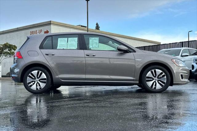 2016 Volkswagen e-Golf SE