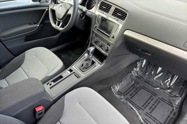 2016 Volkswagen e-Golf SE