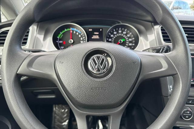 2016 Volkswagen e-Golf SE