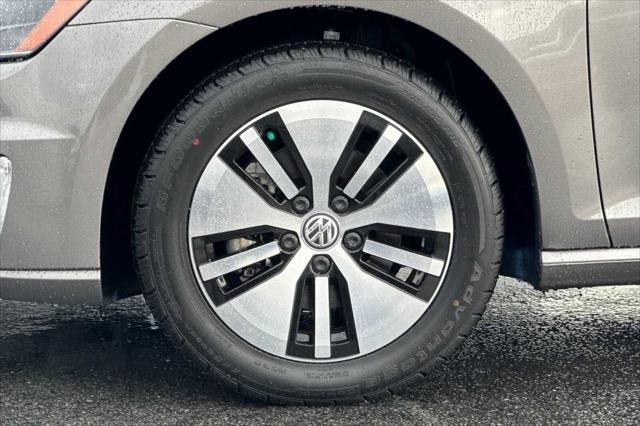 2016 Volkswagen e-Golf SE
