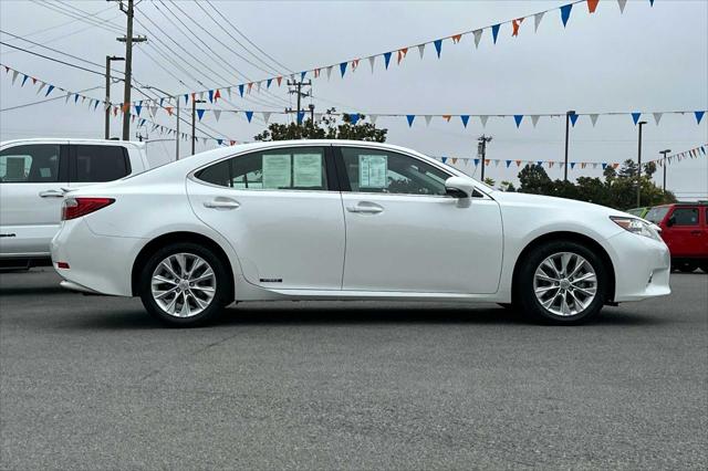 2014 Lexus ES 300h 300h