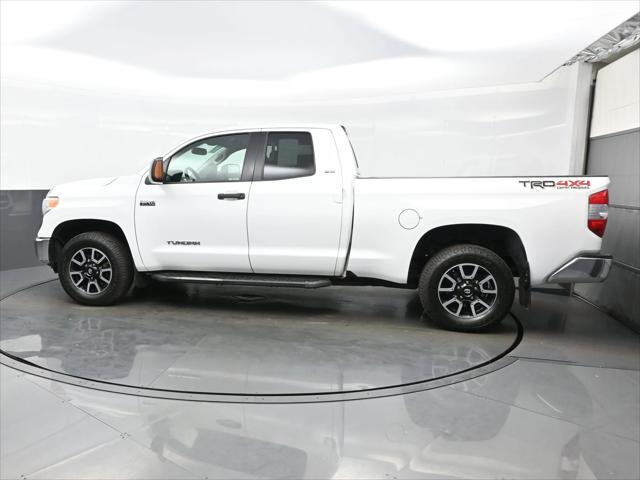 2017 Toyota Tundra SR5 5.7L V8 2017 Toyota Tundra SR5 5.7L V8