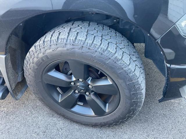 2018 RAM 1500 Big Horn Crew Cab 4x4 57 Box