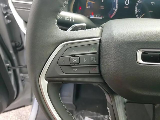 2025 Jeep Grand Cherokee L Laredo X 4x4