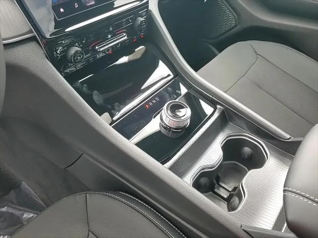 2025 Jeep Grand Cherokee L Laredo X 4x4