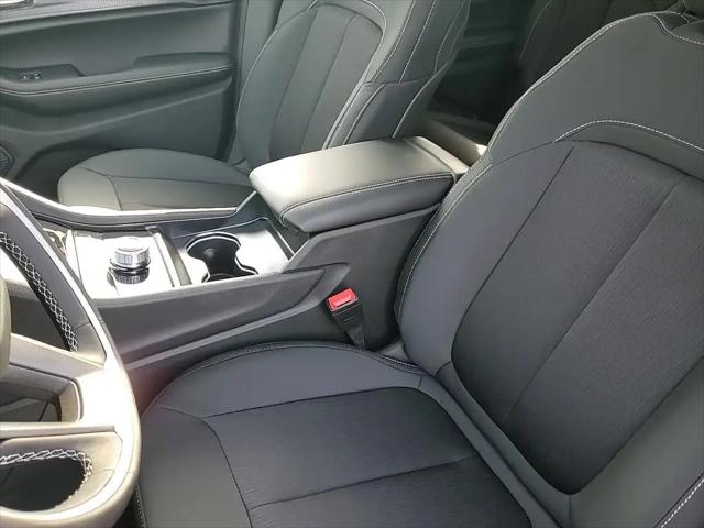 2025 Jeep Grand Cherokee L Laredo X 4x4