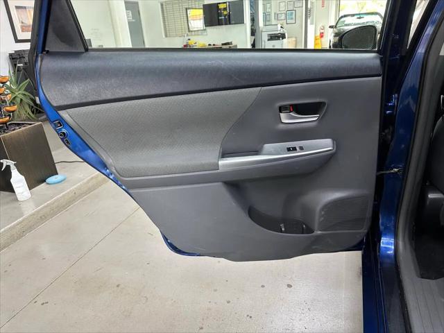 2012 Toyota Prius v Two