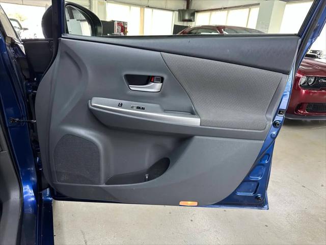 2012 Toyota Prius v Two