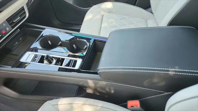 2026 Volkswagen Atlas Cross Sport SEL Premium R-Line