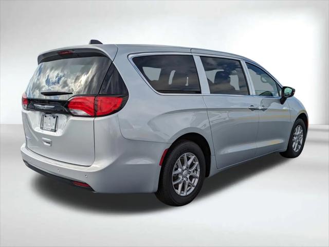 2026 Chrysler Voyager LX