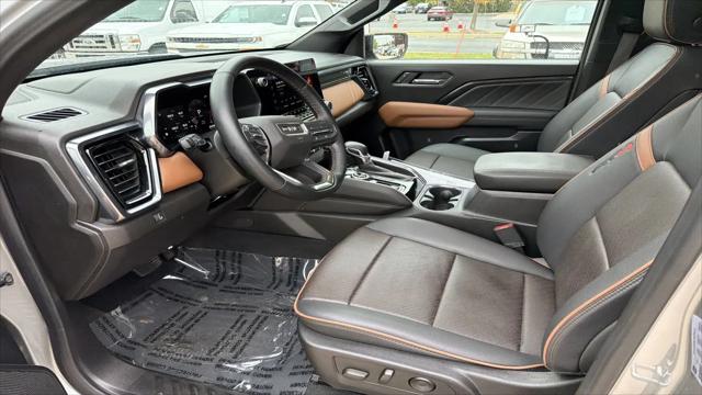 2024 GMC Canyon 4WD AT4