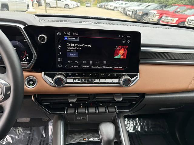 2024 GMC Canyon 4WD AT4