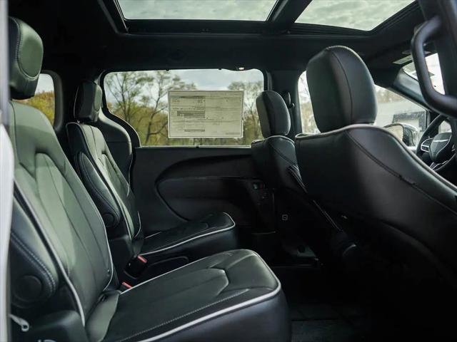 2026 Chrysler Pacifica Limited AWD