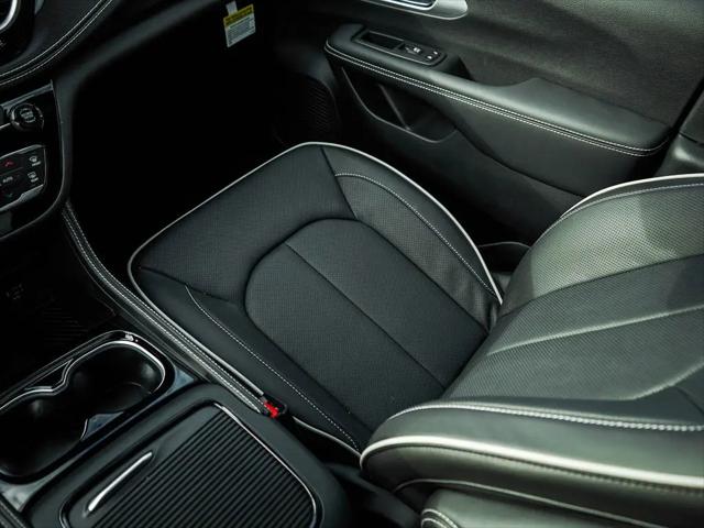 2026 Chrysler Pacifica Limited AWD