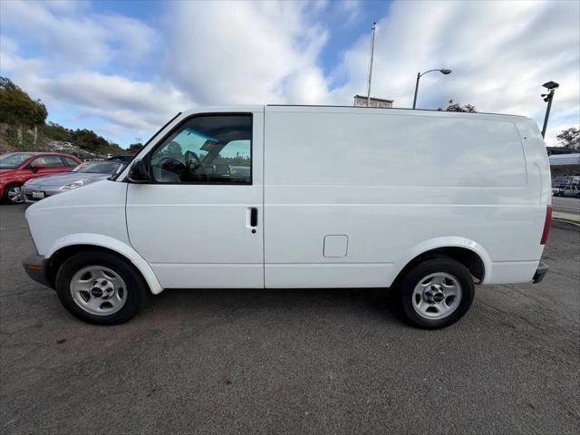 2004 GMC Safari Standard