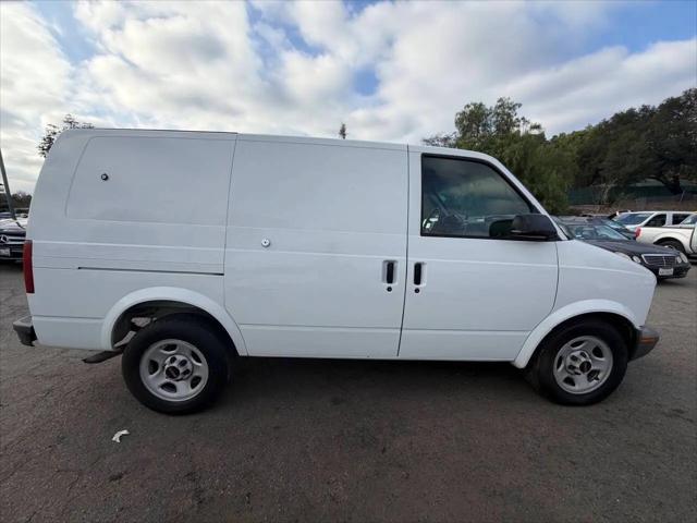 2004 GMC Safari Standard