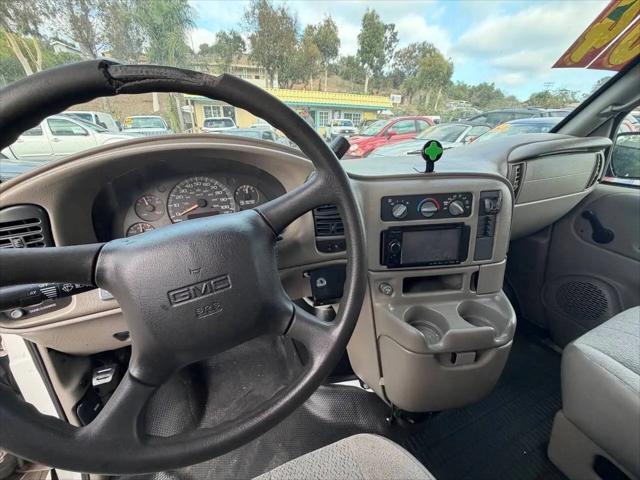 2004 GMC Safari Standard