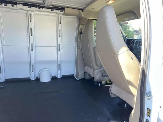 2025 Chevrolet Express Cargo Van RWD 2500 Regular Wheelbase WT
