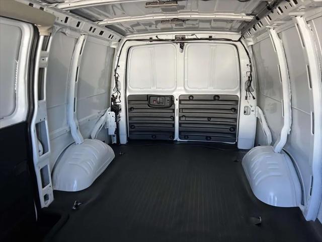2025 Chevrolet Express Cargo Van RWD 2500 Regular Wheelbase WT